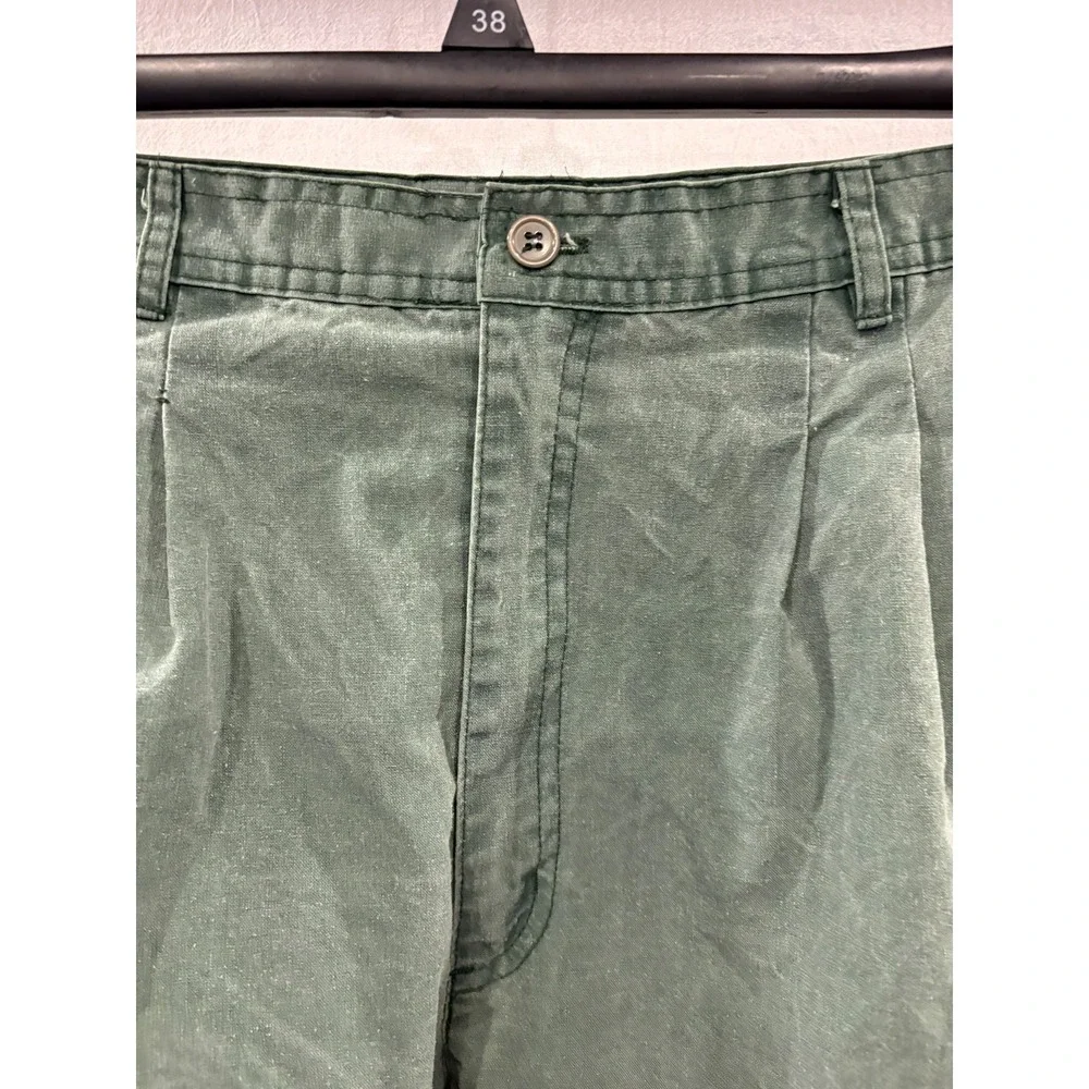 Vintage Patrician Men's Pleated Shorts Size 36 Sage Green Poly Cotton Casual